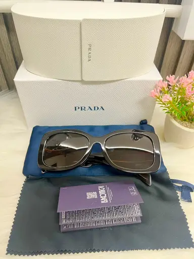 แว่นกันแดด Prada รุ่น SPR A08-F