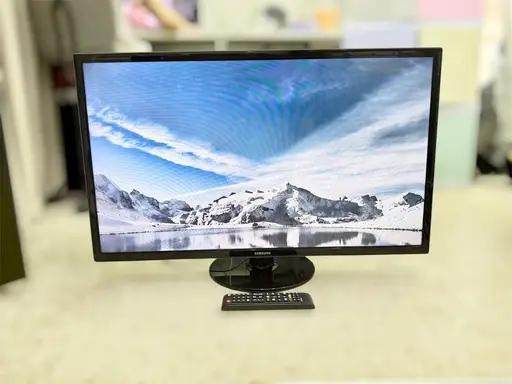 TV Samsung LED รุ่น UA32F4000AR