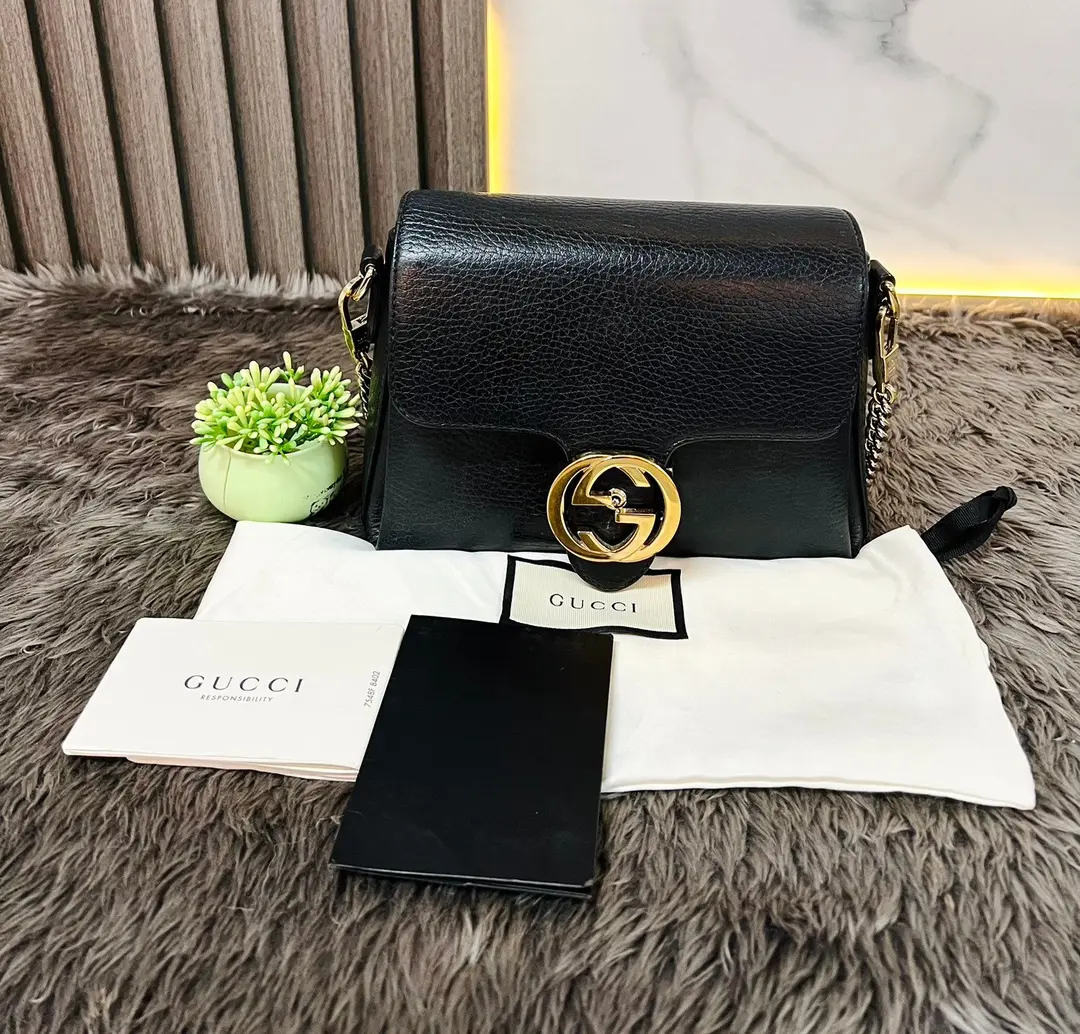 กระเป๋า Gucci Small Interlocking G Shoulder Bag รุ่น 607720 รูปที่ 2