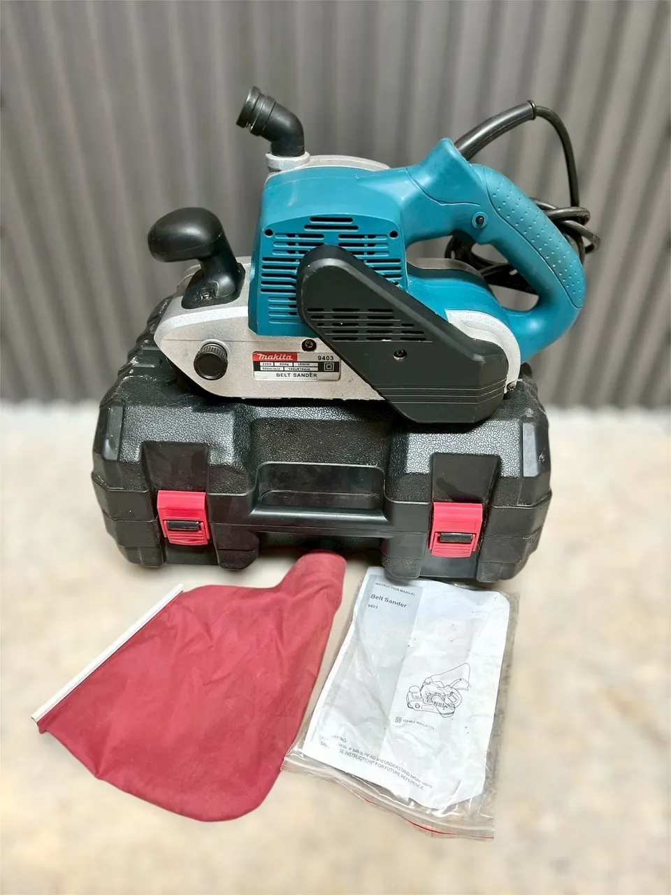 เครื่องขัดกระดาษทรายสายพาน MAKITA รุ่น 9403 รูปที่ 2