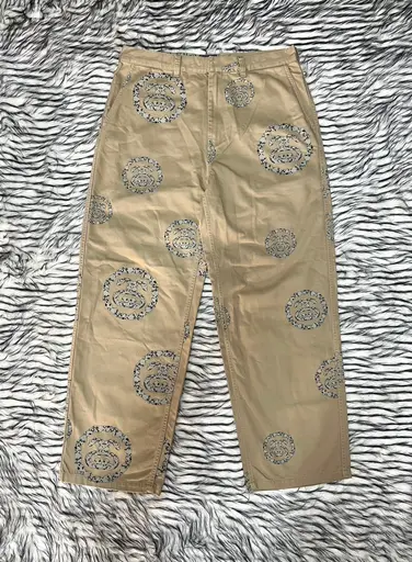 กางเกง Stüssy x Denim Tears SS Wreath Chino สี Khaki