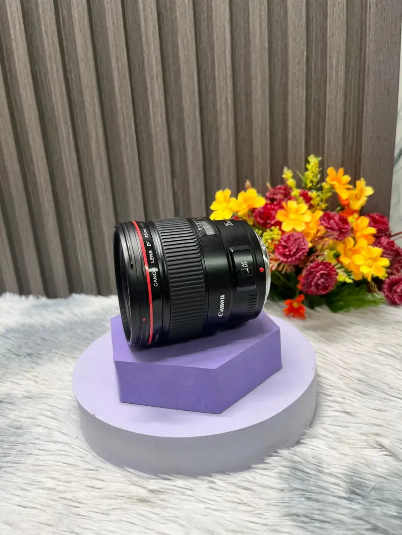 เลนส์ Canon EF 35mm f/1.4L USM รูปที่ 2