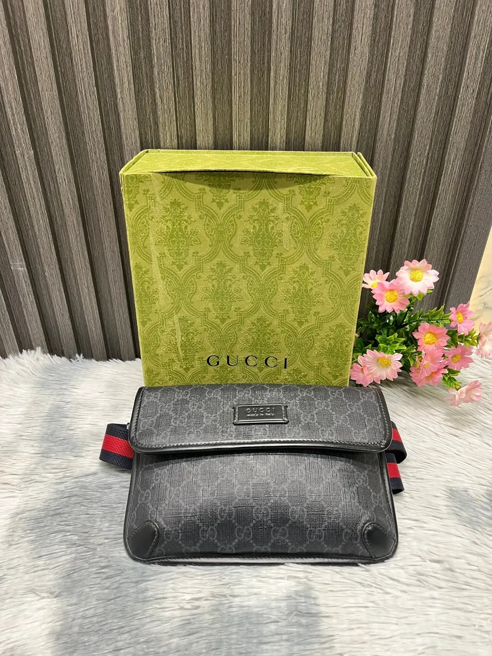 Gucci GG Supreme Canvas Flap Belt Bag (Black/Grey) รูปที่ 2