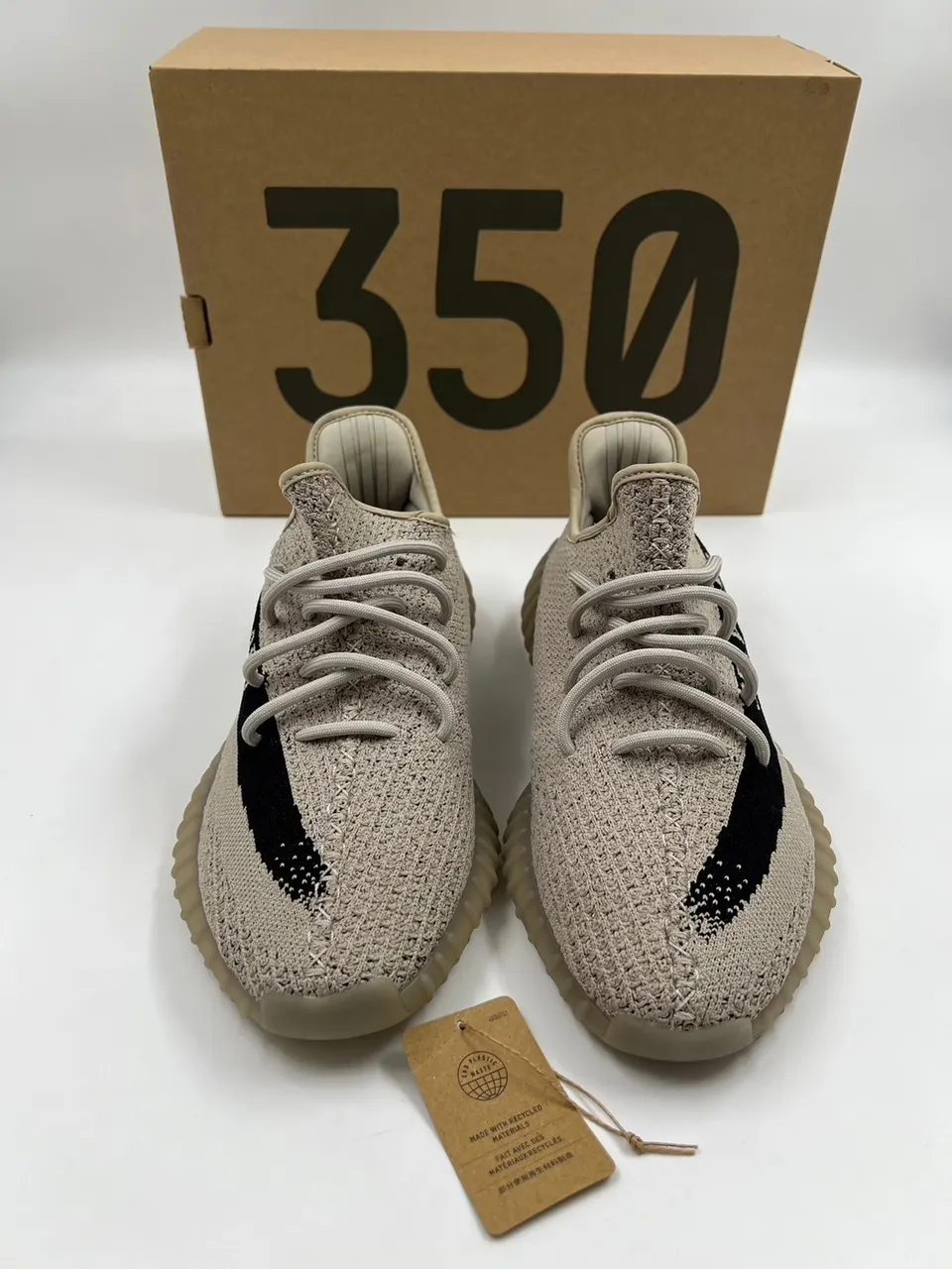 Adidas Yeezy Boost 350 V2 Onyx รูปที่ 2