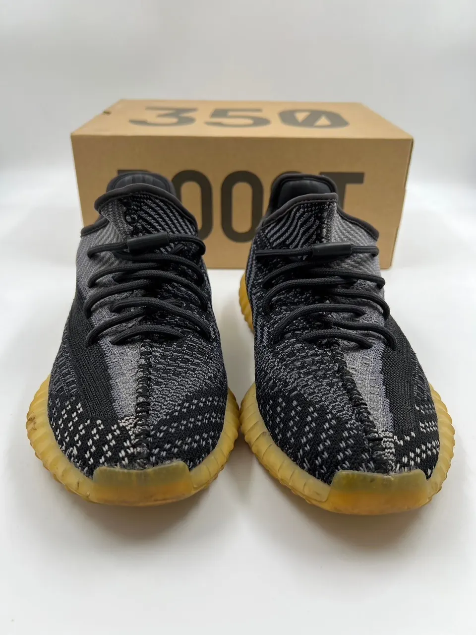 Adidas Yeezy Boost 350 V2 Carbon รูปที่ 2