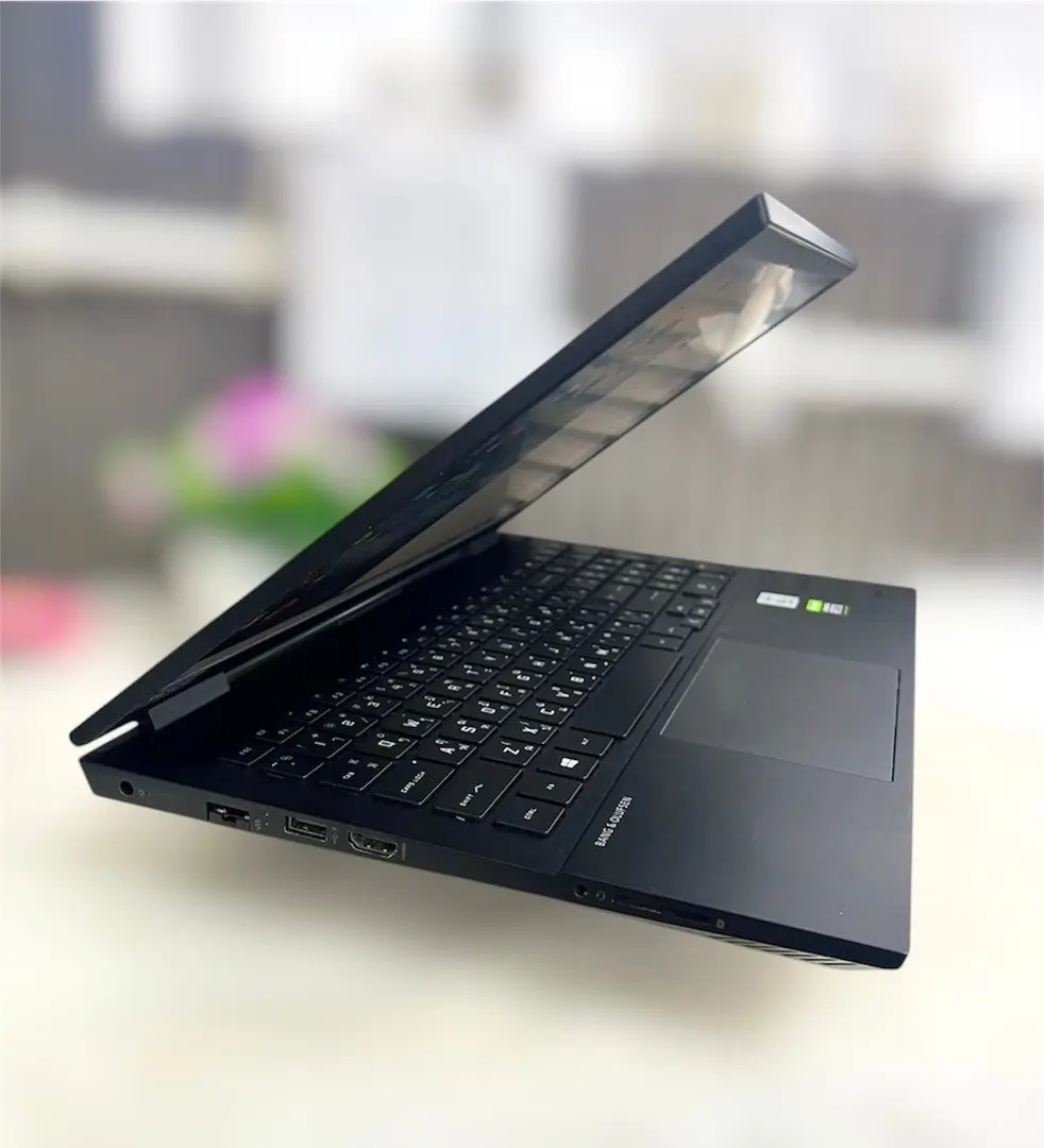 โน้ตบุ๊ก HP OMEN 15-EK0030TX รูปที่ 2