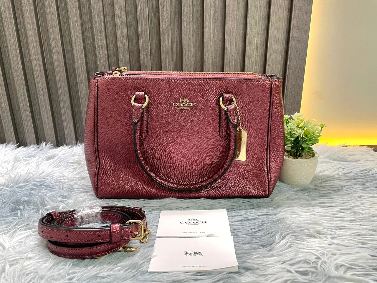 Coach Mini Surrey Carryall รูปที่ 2