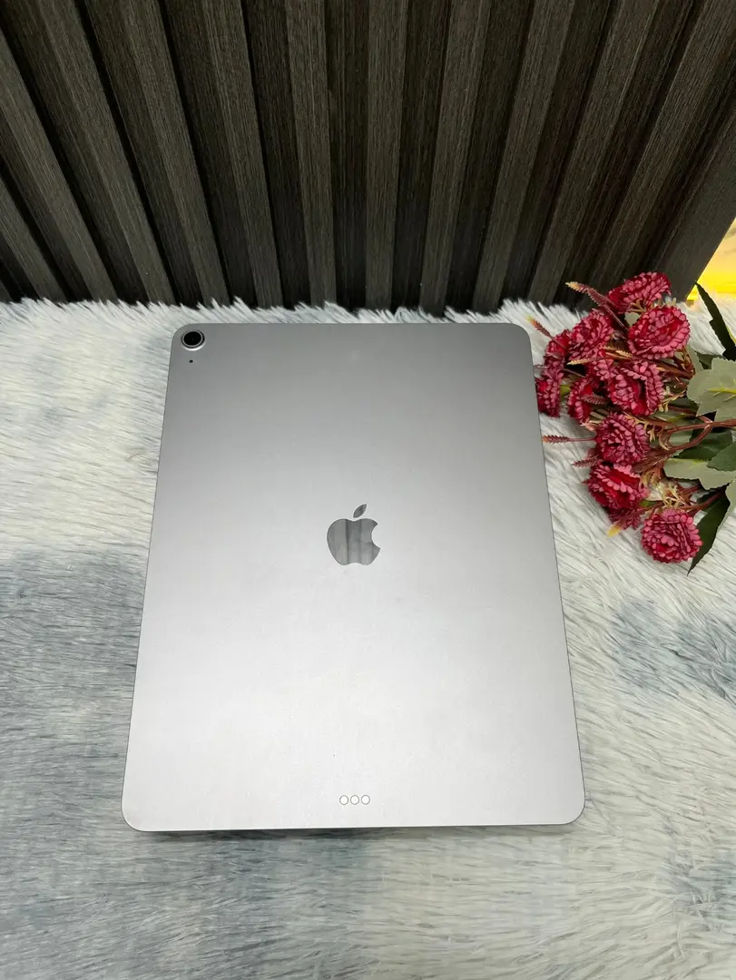 iPad Air 13 นิ้ว (M4) WiFi ประกันศูนย์ถึง 24/3/70 รูปที่ 2