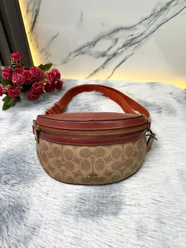 กระเป๋าคาดเอว Coach Belt Bag in Signature Canvas (Style: 39937)