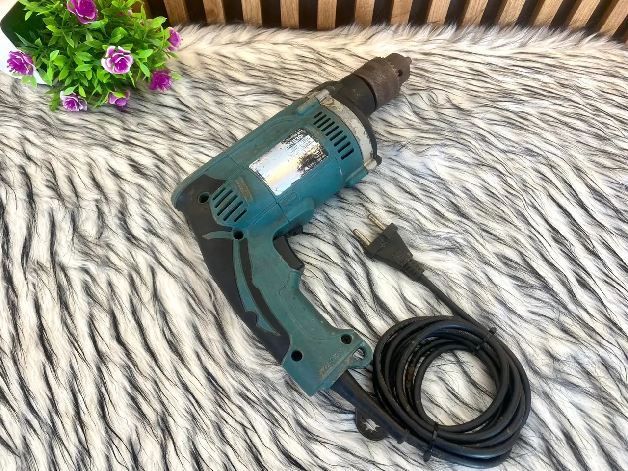 MAKITA HP1630 : สว่านเจาะกระแทกไฟฟ้า 16mm. 710W รูปที่ 2